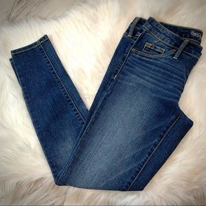 Mossimo Mid-Rise Skinny Jeans Size 0/25 👖